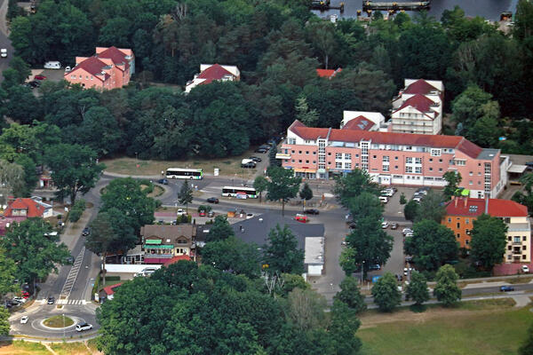 Bild vergrößern: Busbahnhof Waldschänke