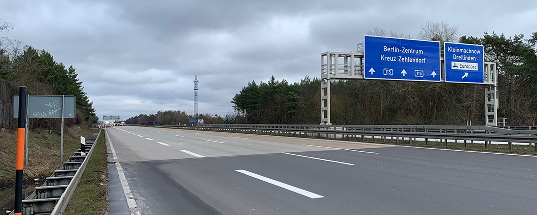 Bild vergrößern: Gesperrte Autobahn (4) WEB