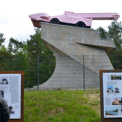 Bild vergr&ouml;&szlig;ern: 2014: Schneefr&auml;se nach Sanierung mit frischen rosfarbenem Anstrich