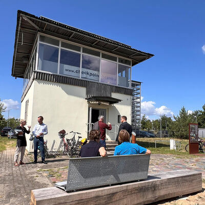 Bild vergr&ouml;&szlig;ern: Fr&uuml;herer Kommandantenturm am Checkpoint Bravo