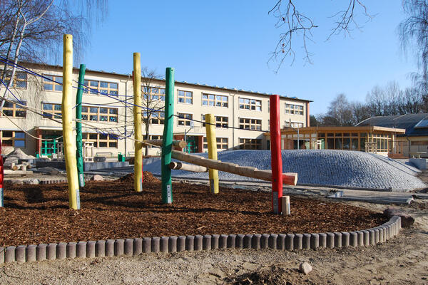 Bild vergrößern: Steinweg-Schule Kleinmachnow
