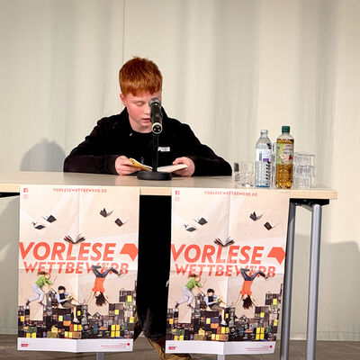 Bild vergr&ouml;&szlig;ern: Bilderserie: Vorlesewettbewerb 2026 f&uuml;r die Region Potsdam-Mittelmark Ost im Rathaus Kleinmachnow