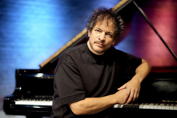 Bild vergr&ouml;&szlig;ern: Pianist Chris Gall