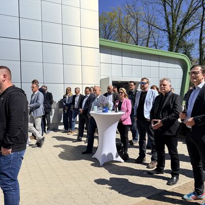 Bild vergr&ouml;&szlig;ern: Er&ouml;ffnung Wasserwerk der MWA Kleinmachnow: Blick ins Publikum