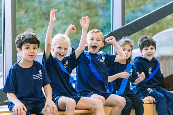 Bild vergr&ouml;&szlig;ern: Das Bild zeigt Schulkinder der BBIS in Kleinmachnow