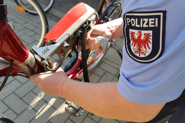 Fahrradcodierung (Polizei Brandenburg)