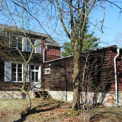 Bild vergr&ouml;&szlig;ern: Haus Karl-Marx-Stra&szlig;e 117 vor der Sanierung